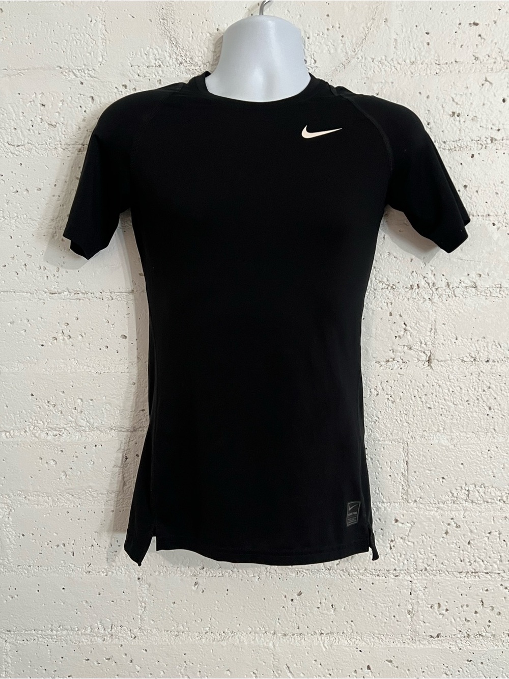 Nike Pro Mens Athletic Compression Shirt M Black Dri-Fit Short Sleeve E4